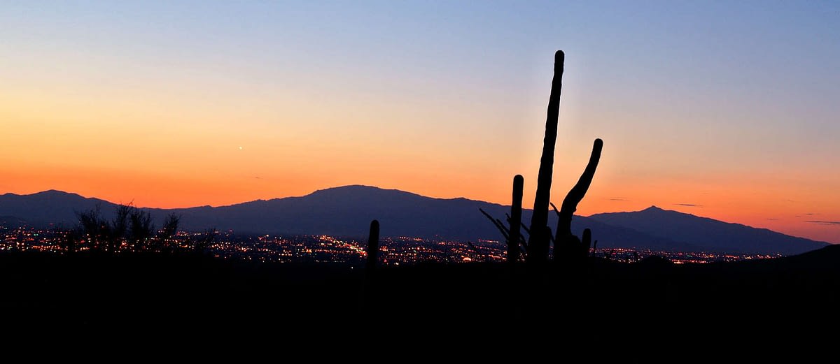 Un'alba a Tucson, uno dei tre orizzonti mozzafiato presenti in questo articolo